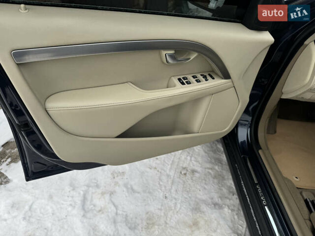 Синій Вольво ХС70, об'ємом двигуна 2.4 л та пробігом 230 тис. км за 12999 $, фото 97 на Automoto.ua