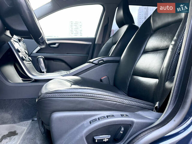 Синій Вольво ХС70, об'ємом двигуна 2.4 л та пробігом 143 тис. км за 18500 $, фото 29 на Automoto.ua