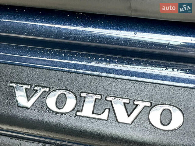 Синій Вольво ХС70, об'ємом двигуна 2.4 л та пробігом 143 тис. км за 18500 $, фото 22 на Automoto.ua