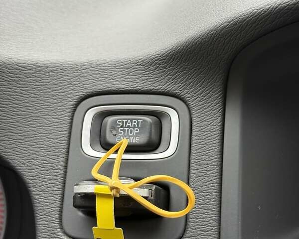 Синій Вольво ХС70, об'ємом двигуна 2.4 л та пробігом 202 тис. км за 16700 $, фото 32 на Automoto.ua