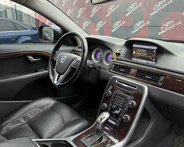 Синій Вольво ХС70, об'ємом двигуна 2.4 л та пробігом 202 тис. км за 16700 $, фото 33 на Automoto.ua