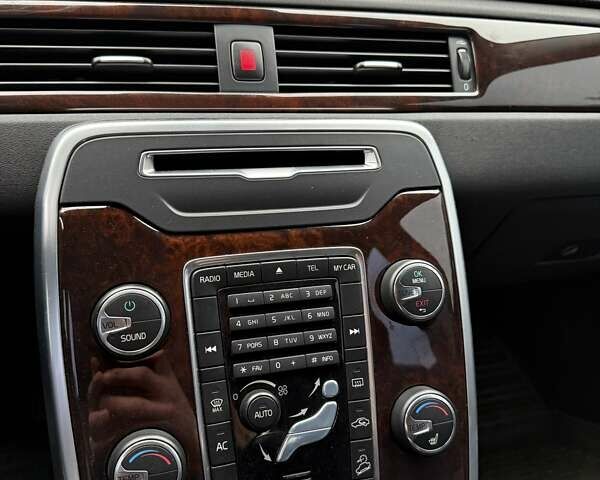 Синій Вольво ХС70, об'ємом двигуна 2.4 л та пробігом 202 тис. км за 16700 $, фото 20 на Automoto.ua