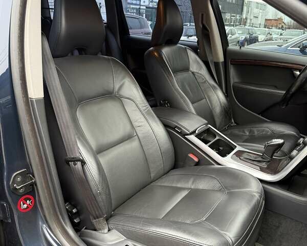 Синій Вольво ХС70, об'ємом двигуна 2.4 л та пробігом 202 тис. км за 16700 $, фото 34 на Automoto.ua