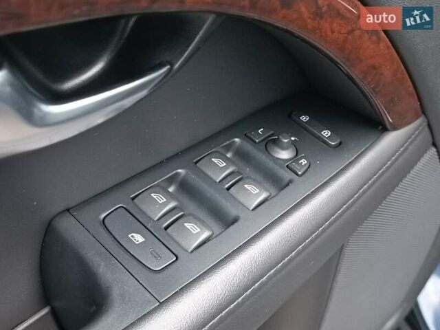 Синий Вольво ХС70, объемом двигателя 2.4 л и пробегом 264 тыс. км за 16990 $, фото 20 на Automoto.ua
