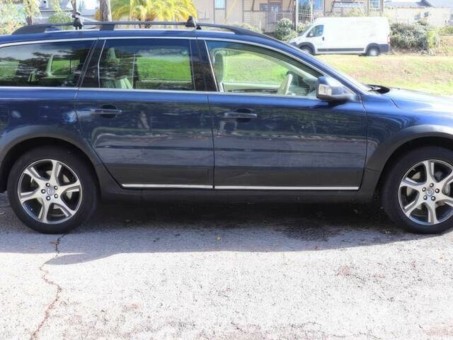 Синий Вольво ХС70, объемом двигателя 3 л и пробегом 88 тыс. км за 7350 $, фото 3 на Automoto.ua