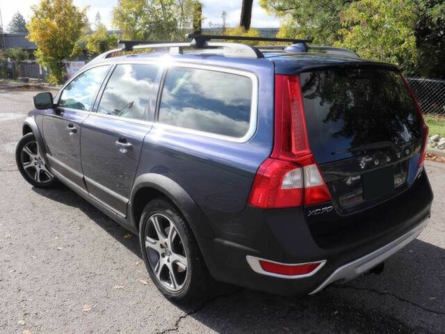 Синий Вольво ХС70, объемом двигателя 3 л и пробегом 88 тыс. км за 7350 $, фото 5 на Automoto.ua