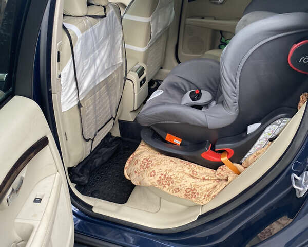 Синий Вольво ХС70, объемом двигателя 2.4 л и пробегом 115 тыс. км за 21900 $, фото 12 на Automoto.ua