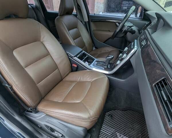 Синий Вольво ХС70, объемом двигателя 2.4 л и пробегом 234 тыс. км за 19900 $, фото 61 на Automoto.ua