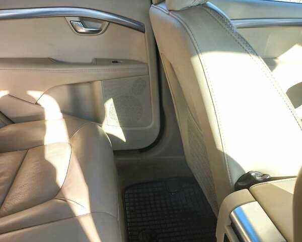 Синій Вольво ХС70, об'ємом двигуна 2 л та пробігом 180 тис. км за 13900 $, фото 20 на Automoto.ua