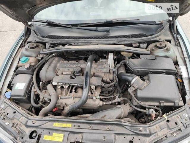 Зеленый Вольво ХС70, объемом двигателя 2.5 л и пробегом 285 тыс. км за 6000 $, фото 32 на Automoto.ua