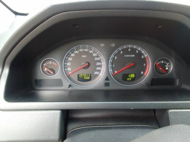 Белый Вольво ХС90, объемом двигателя 3.2 л и пробегом 267 тыс. км за 14493 $, фото 8 на Automoto.ua