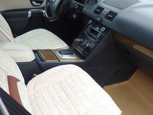 Белый Вольво ХС90, объемом двигателя 3.2 л и пробегом 267 тыс. км за 14493 $, фото 5 на Automoto.ua