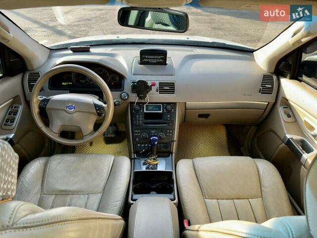 Белый Вольво ХС90, объемом двигателя 2.4 л и пробегом 370 тыс. км за 8600 $, фото 20 на Automoto.ua