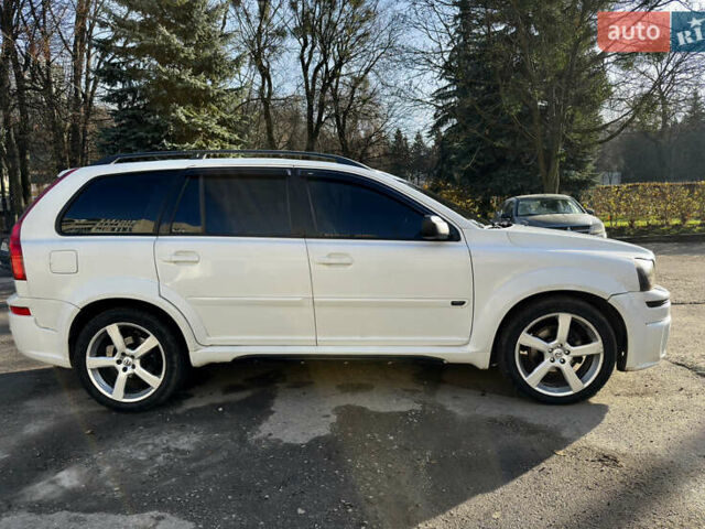 Белый Вольво ХС90, объемом двигателя 2.4 л и пробегом 370 тыс. км за 8600 $, фото 3 на Automoto.ua