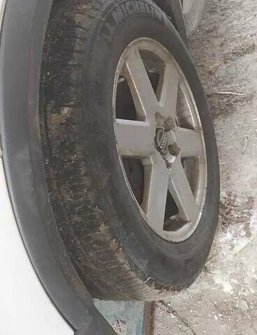 Білий Вольво ХС90, об'ємом двигуна 2.4 л та пробігом 350 тис. км за 9000 $, фото 13 на Automoto.ua