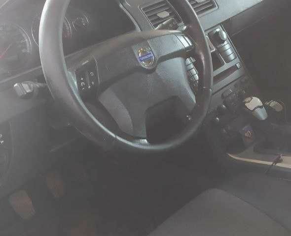 Білий Вольво ХС90, об'ємом двигуна 2.4 л та пробігом 350 тис. км за 9000 $, фото 5 на Automoto.ua