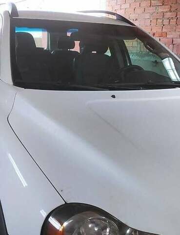 Білий Вольво ХС90, об'ємом двигуна 2.4 л та пробігом 350 тис. км за 9000 $, фото 15 на Automoto.ua