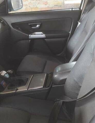 Білий Вольво ХС90, об'ємом двигуна 2.4 л та пробігом 350 тис. км за 9000 $, фото 3 на Automoto.ua