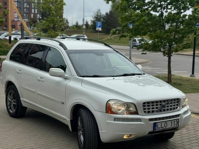 Белый Вольво ХС90, объемом двигателя 2.4 л и пробегом 368 тыс. км за 6500 $, фото 3 на Automoto.ua