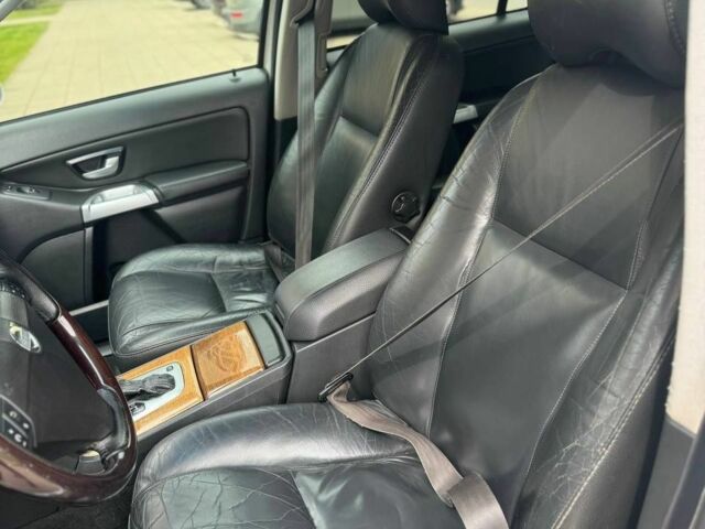 Белый Вольво ХС90, объемом двигателя 2.4 л и пробегом 368 тыс. км за 6500 $, фото 13 на Automoto.ua