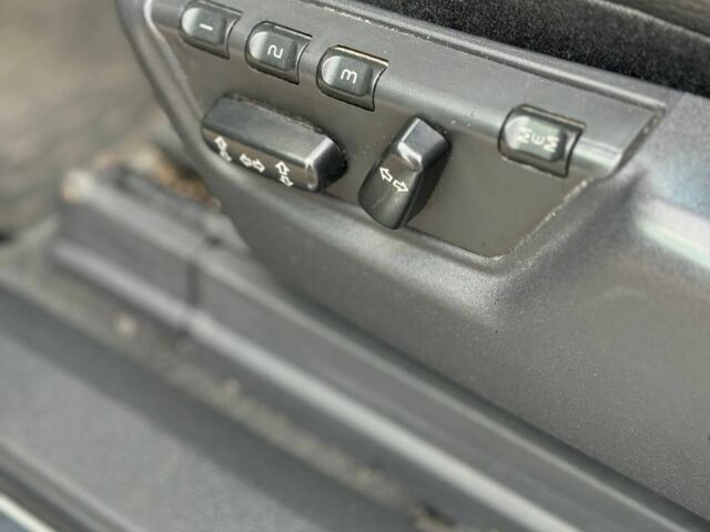 Белый Вольво ХС90, объемом двигателя 2.4 л и пробегом 368 тыс. км за 6500 $, фото 12 на Automoto.ua