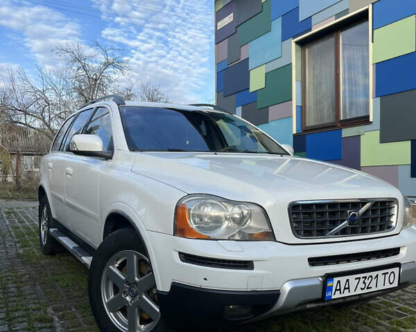 Белый Вольво ХС90, объемом двигателя 2.4 л и пробегом 375 тыс. км за 12500 $, фото 19 на Automoto.ua