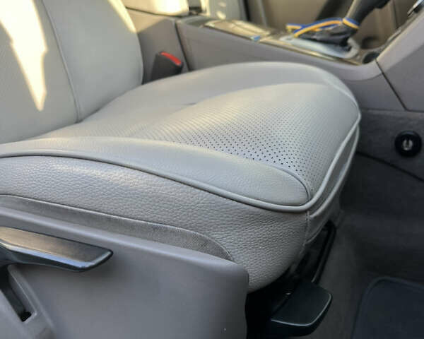 Белый Вольво ХС90, объемом двигателя 2.4 л и пробегом 375 тыс. км за 12500 $, фото 10 на Automoto.ua