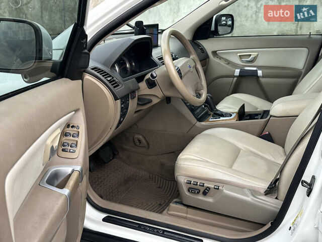 Белый Вольво ХС90, объемом двигателя 3.2 л и пробегом 157 тыс. км за 14999 $, фото 51 на Automoto.ua