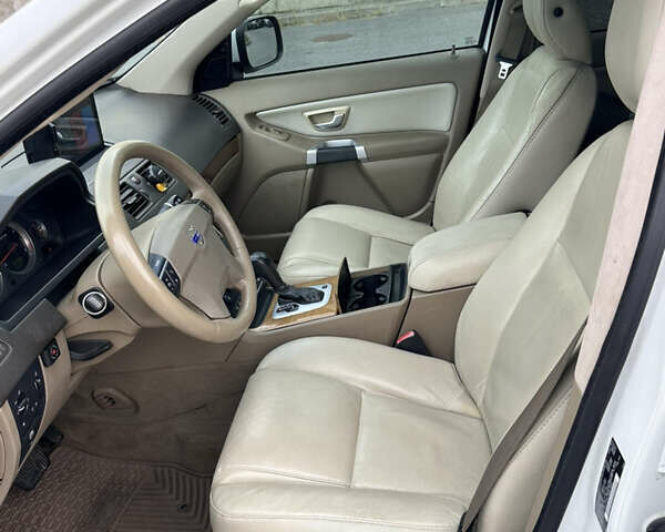 Белый Вольво ХС90, объемом двигателя 3.2 л и пробегом 157 тыс. км за 14999 $, фото 15 на Automoto.ua