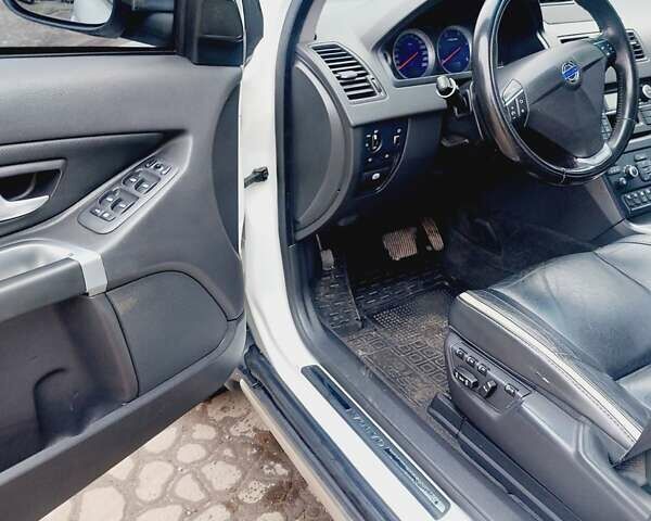 Білий Вольво ХС90, об'ємом двигуна 2.4 л та пробігом 239 тис. км за 16800 $, фото 19 на Automoto.ua