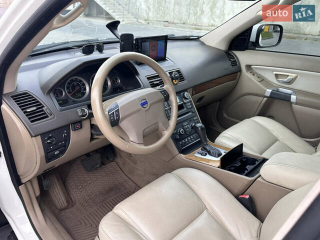 Белый Вольво ХС90, объемом двигателя 3.2 л и пробегом 157 тыс. км за 14999 $, фото 14 на Automoto.ua