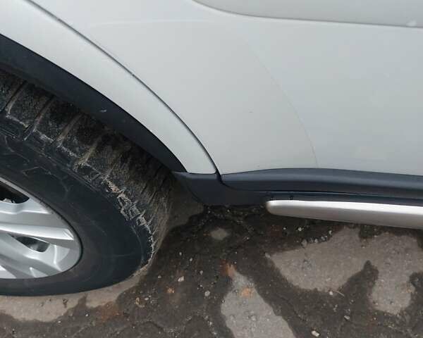 Білий Вольво ХС90, об'ємом двигуна 2.4 л та пробігом 239 тис. км за 16800 $, фото 24 на Automoto.ua