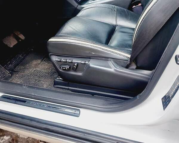 Білий Вольво ХС90, об'ємом двигуна 2.4 л та пробігом 239 тис. км за 16800 $, фото 12 на Automoto.ua