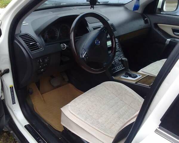 Белый Вольво ХС90, объемом двигателя 3.19 л и пробегом 267 тыс. км за 14512 $, фото 7 на Automoto.ua