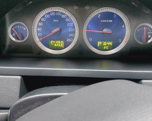 Білий Вольво ХС90, об'ємом двигуна 2.4 л та пробігом 239 тис. км за 16800 $, фото 22 на Automoto.ua