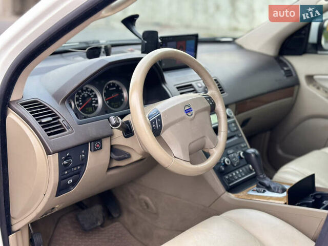 Белый Вольво ХС90, объемом двигателя 3.2 л и пробегом 157 тыс. км за 14999 $, фото 13 на Automoto.ua