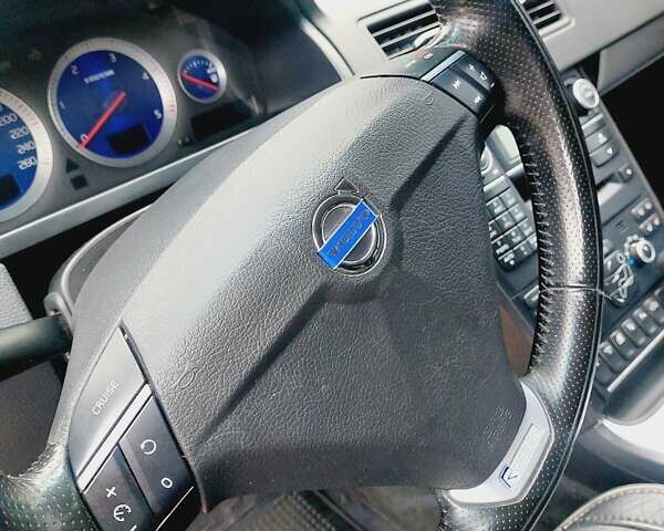 Білий Вольво ХС90, об'ємом двигуна 2.4 л та пробігом 239 тис. км за 16800 $, фото 13 на Automoto.ua