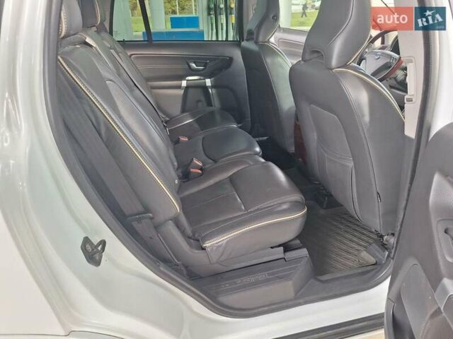 Белый Вольво ХС90, объемом двигателя 2.4 л и пробегом 139 тыс. км за 18500 $, фото 26 на Automoto.ua