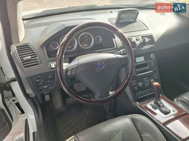 Белый Вольво ХС90, объемом двигателя 2.4 л и пробегом 139 тыс. км за 18500 $, фото 29 на Automoto.ua