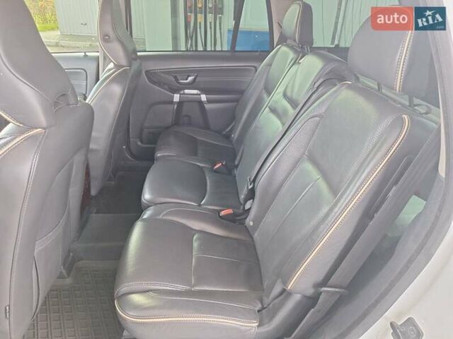 Белый Вольво ХС90, объемом двигателя 2.4 л и пробегом 139 тыс. км за 18500 $, фото 13 на Automoto.ua