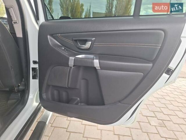 Белый Вольво ХС90, объемом двигателя 2.4 л и пробегом 139 тыс. км за 18500 $, фото 24 на Automoto.ua