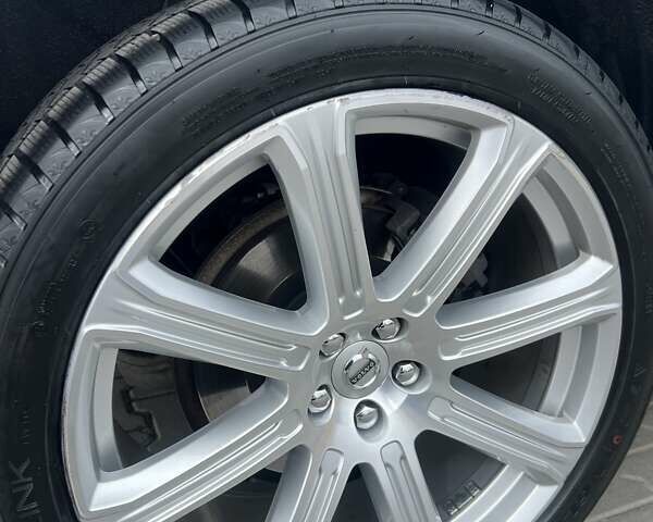 Белый Вольво ХС90, объемом двигателя 1.97 л и пробегом 300 тыс. км за 22900 $, фото 4 на Automoto.ua