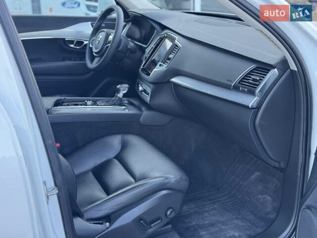 Белый Вольво ХС90, объемом двигателя 2 л и пробегом 162 тыс. км за 19900 $, фото 18 на Automoto.ua