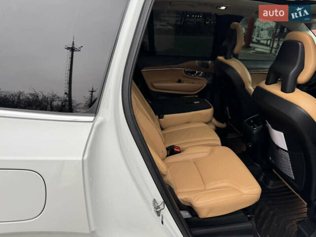 Білий Вольво ХС90, об'ємом двигуна 1.97 л та пробігом 210 тис. км за 26850 $, фото 15 на Automoto.ua