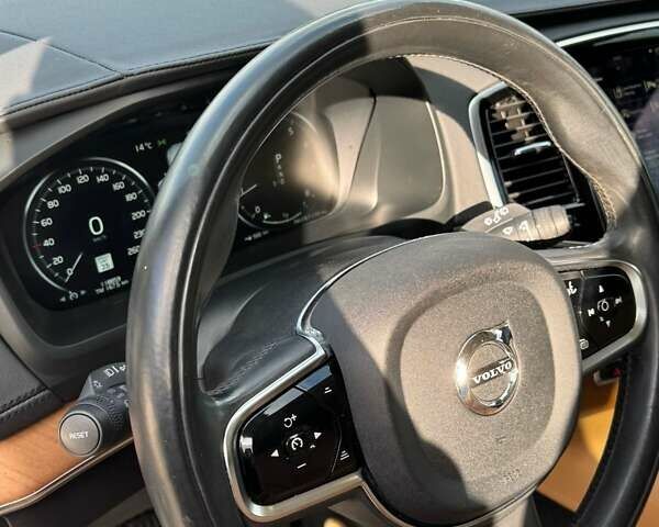 Белый Вольво ХС90, объемом двигателя 2 л и пробегом 118 тыс. км за 31000 $, фото 14 на Automoto.ua