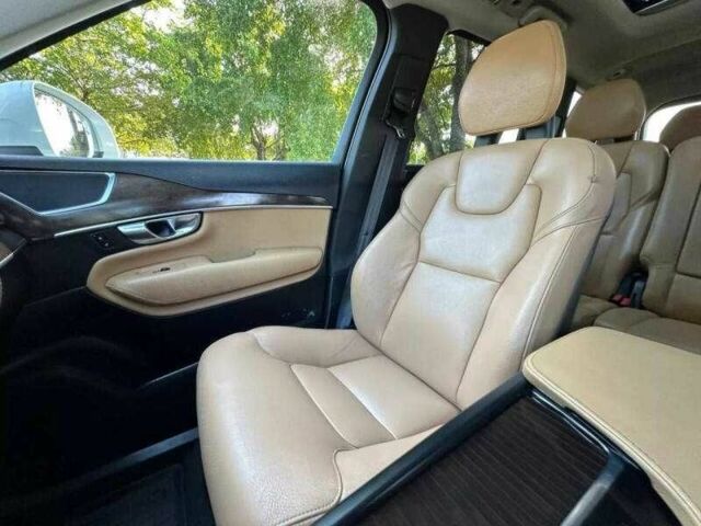 Білий Вольво ХС90, об'ємом двигуна 2 л та пробігом 73 тис. км за 7500 $, фото 12 на Automoto.ua