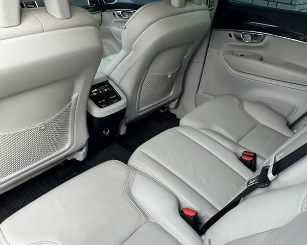 Білий Вольво ХС90, об'ємом двигуна 2 л та пробігом 133 тис. км за 23500 $, фото 8 на Automoto.ua