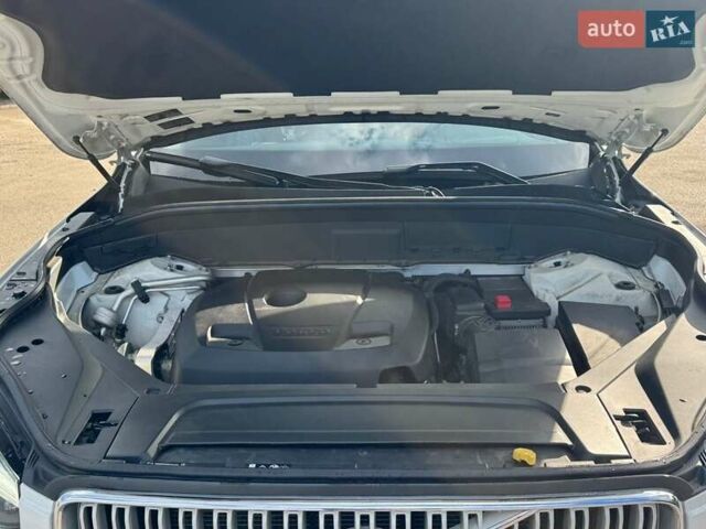 Белый Вольво ХС90, объемом двигателя 2 л и пробегом 118 тыс. км за 31000 $, фото 28 на Automoto.ua