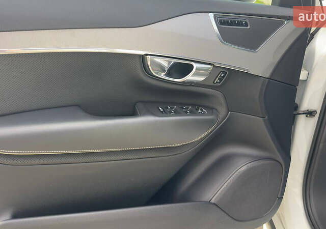 Білий Вольво ХС90, об'ємом двигуна 1.97 л та пробігом 185 тис. км за 35000 $, фото 20 на Automoto.ua