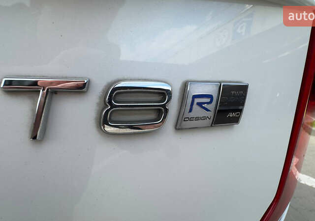 Білий Вольво ХС90, об'ємом двигуна 1.97 л та пробігом 185 тис. км за 35000 $, фото 11 на Automoto.ua